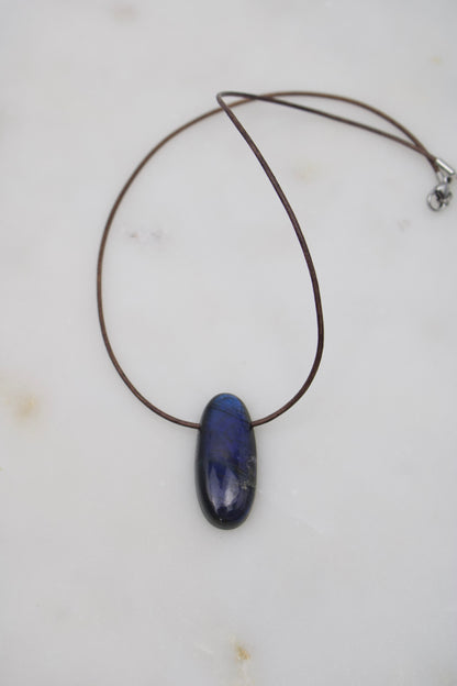 Labradorit blue flash