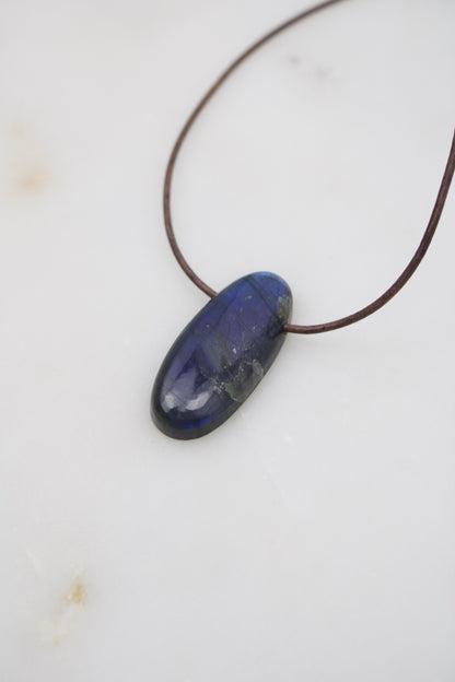 Labradorit blue flash