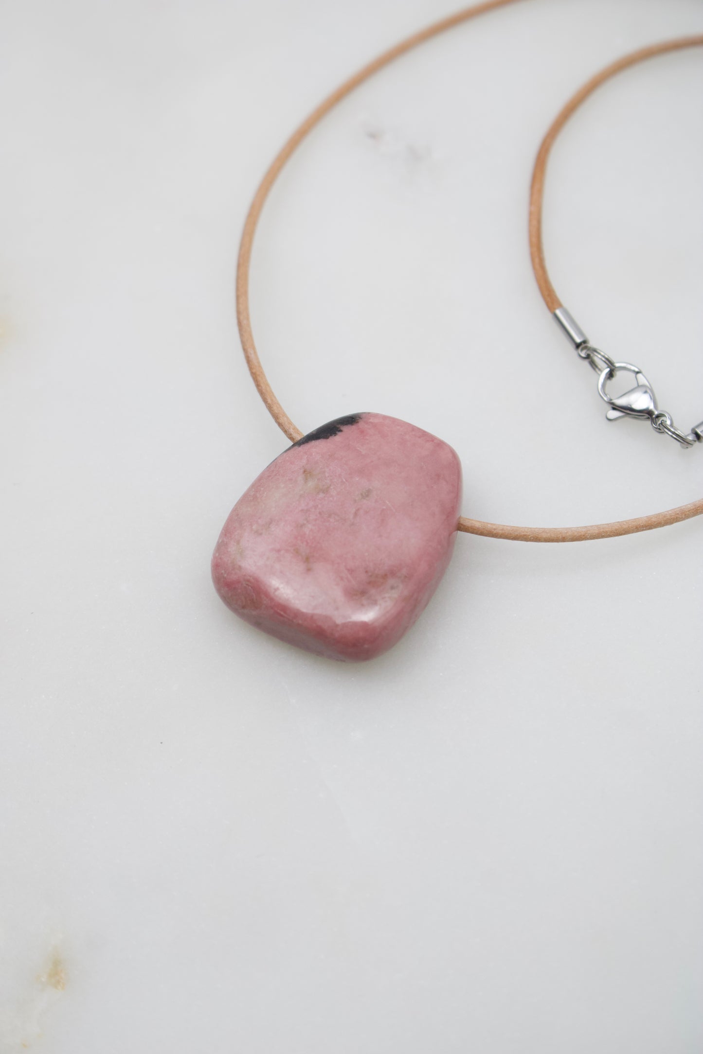 Rhodonit Amulett