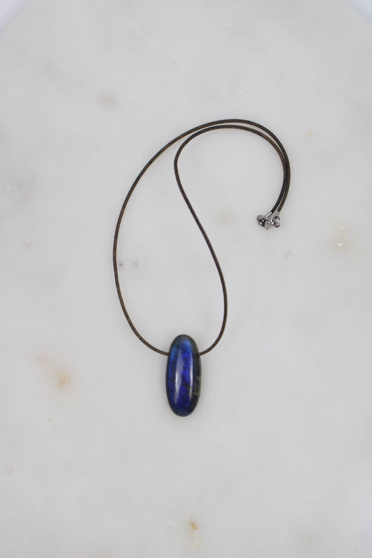 Labradorit blue flash
