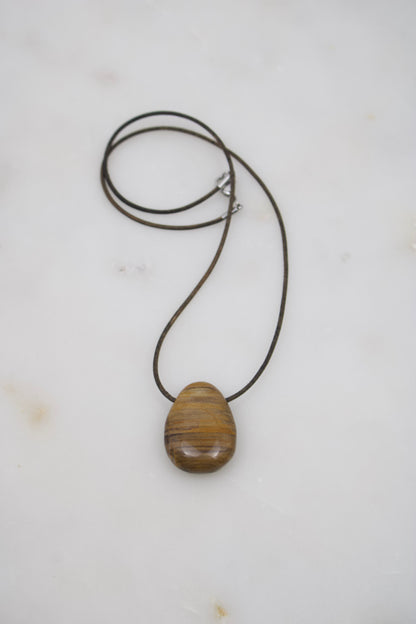 Versteinertes Holz II