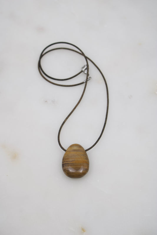 Versteinertes Holz II