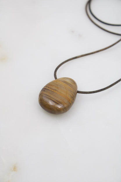 Versteinertes Holz II