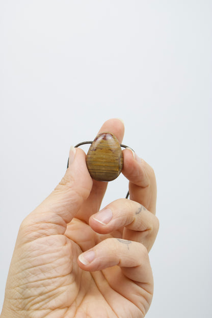 Versteinertes Holz II