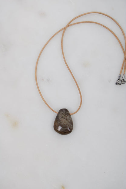 Versteinertes Holz II