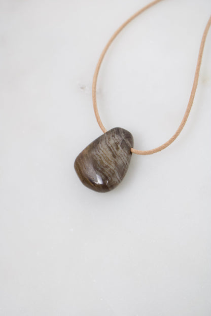 Versteinertes Holz II