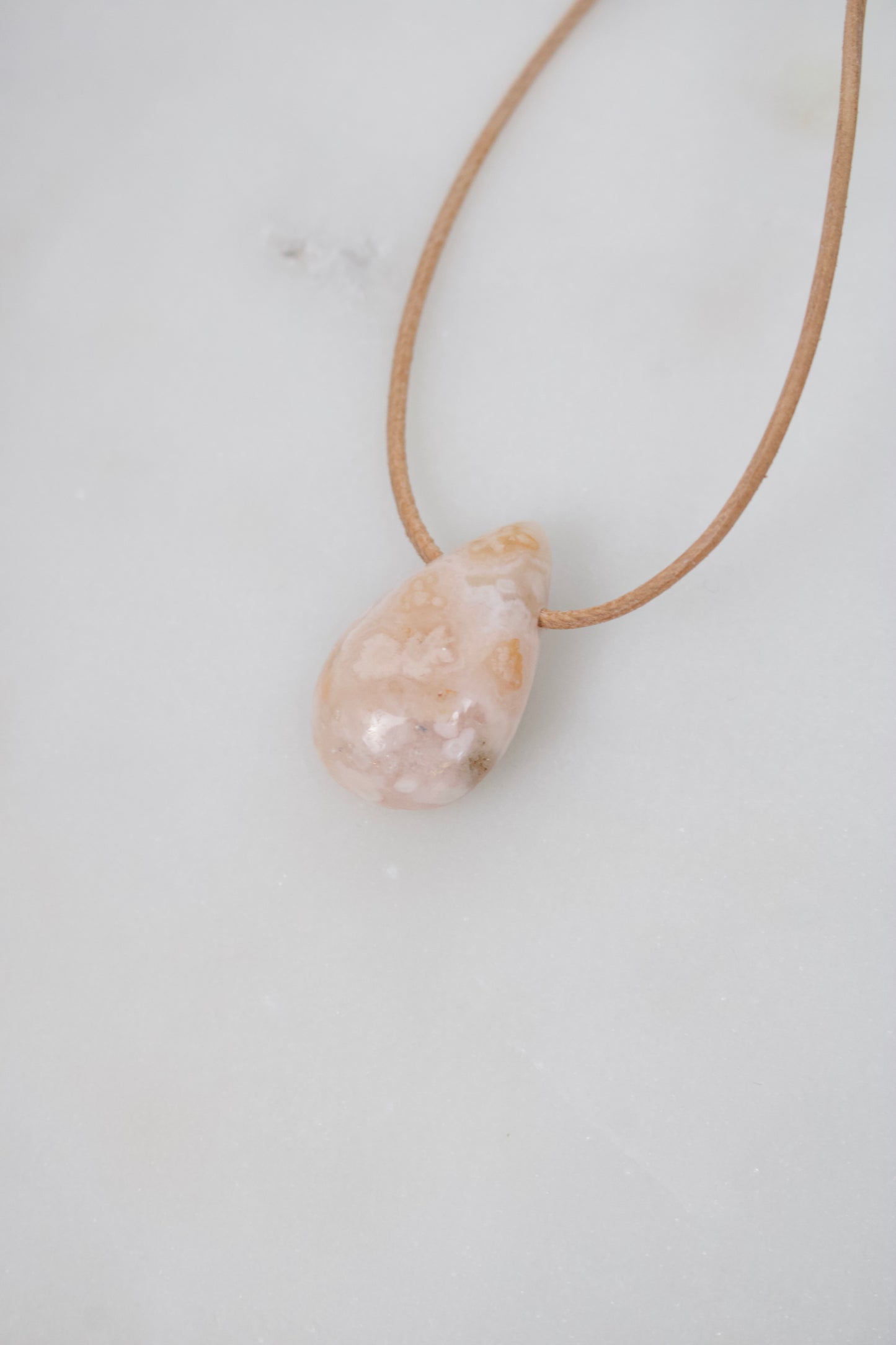 Kirschblüten Chalcedon