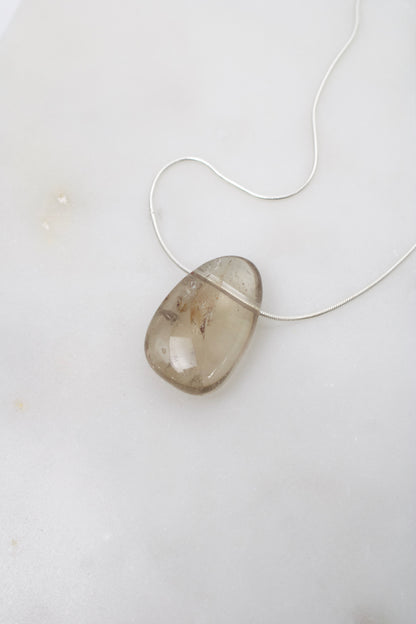 Rauchquarz mit Schlangenkette