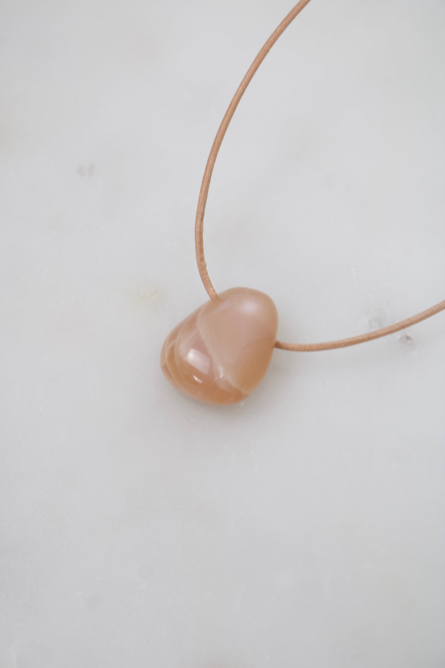 Mondstein "light peach"