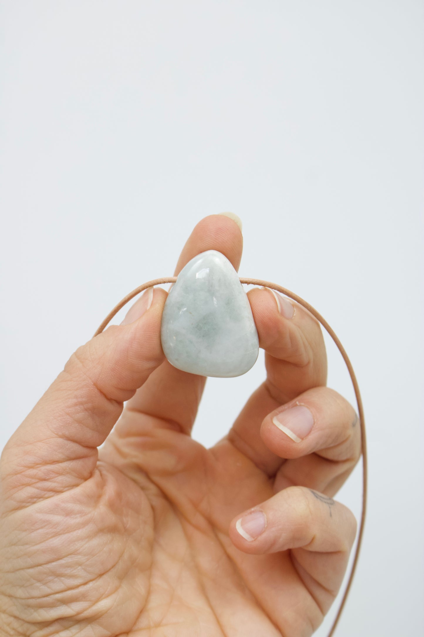 Flieder Jade Amulett