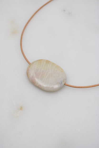 Versteinerte Koralle Amulett I