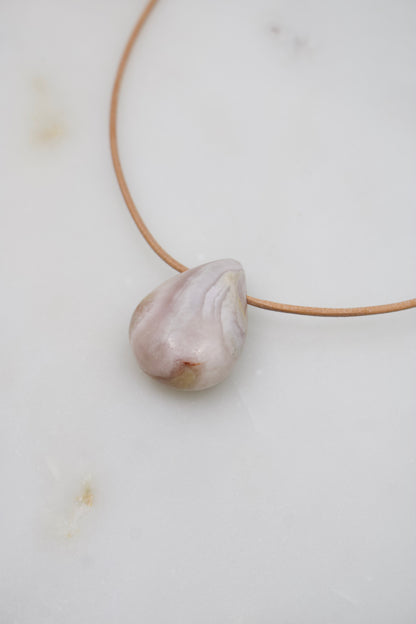 Kirschblüten Chalcedon